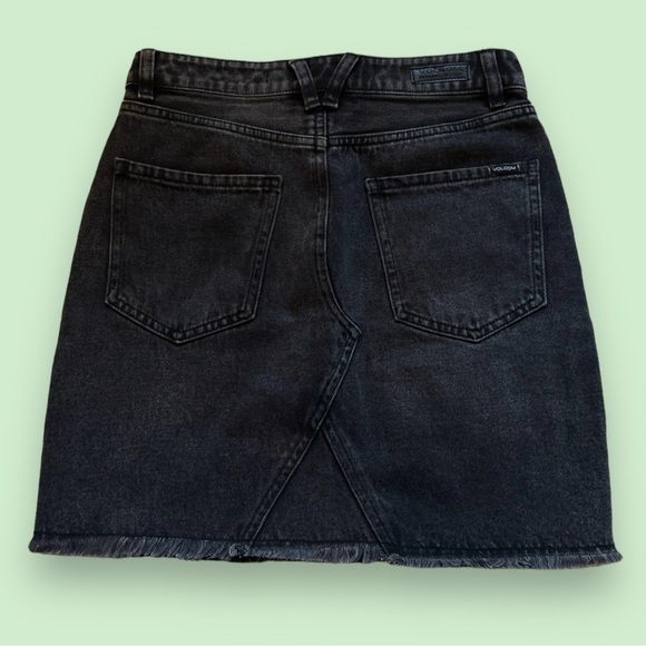 Pacsun Volcom Brand Black Denim Mini Skirt - Size XS - Picture 4 of 8